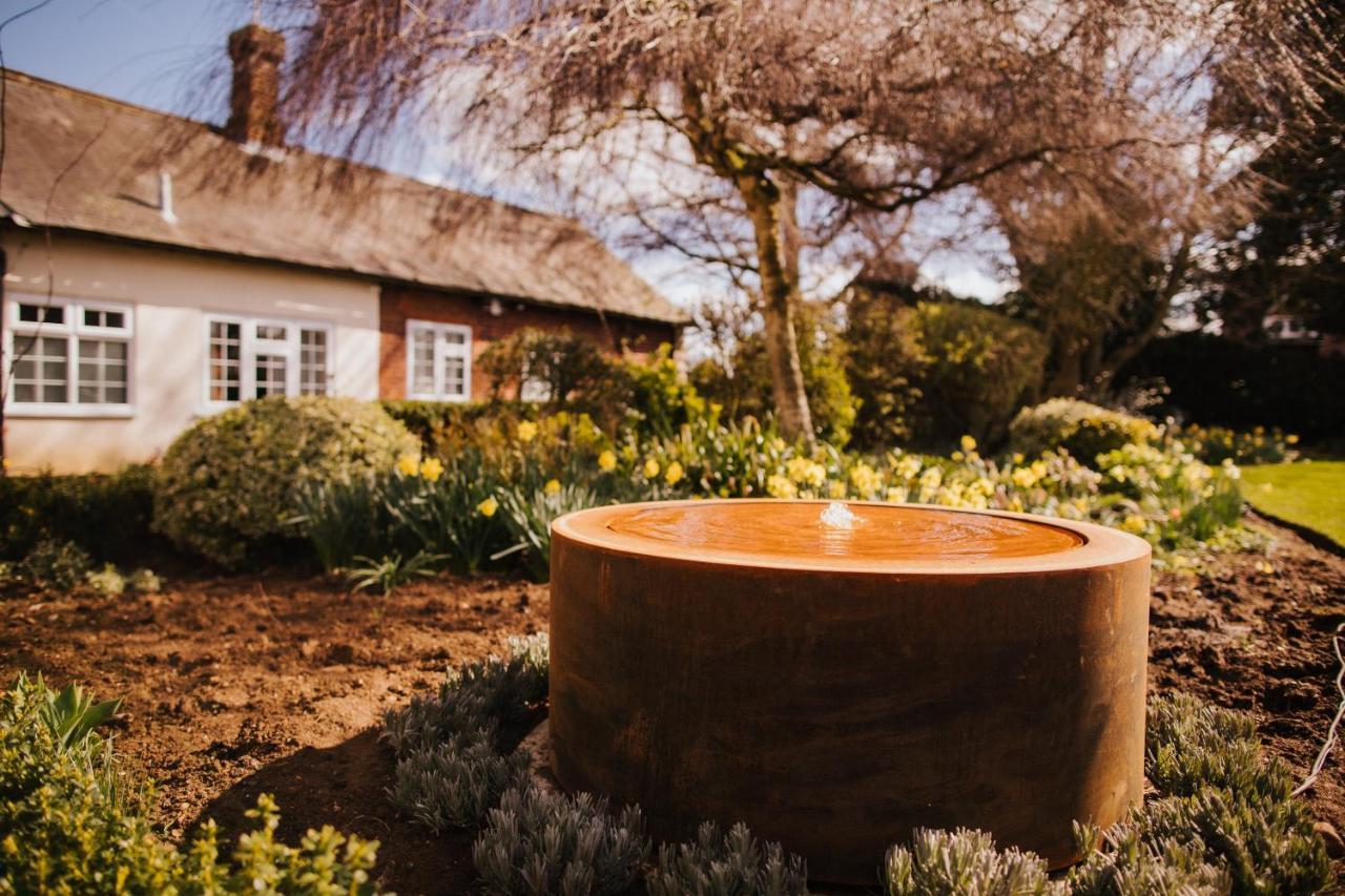 The Farmhouse At Redcoats Stevenage Exterior photo