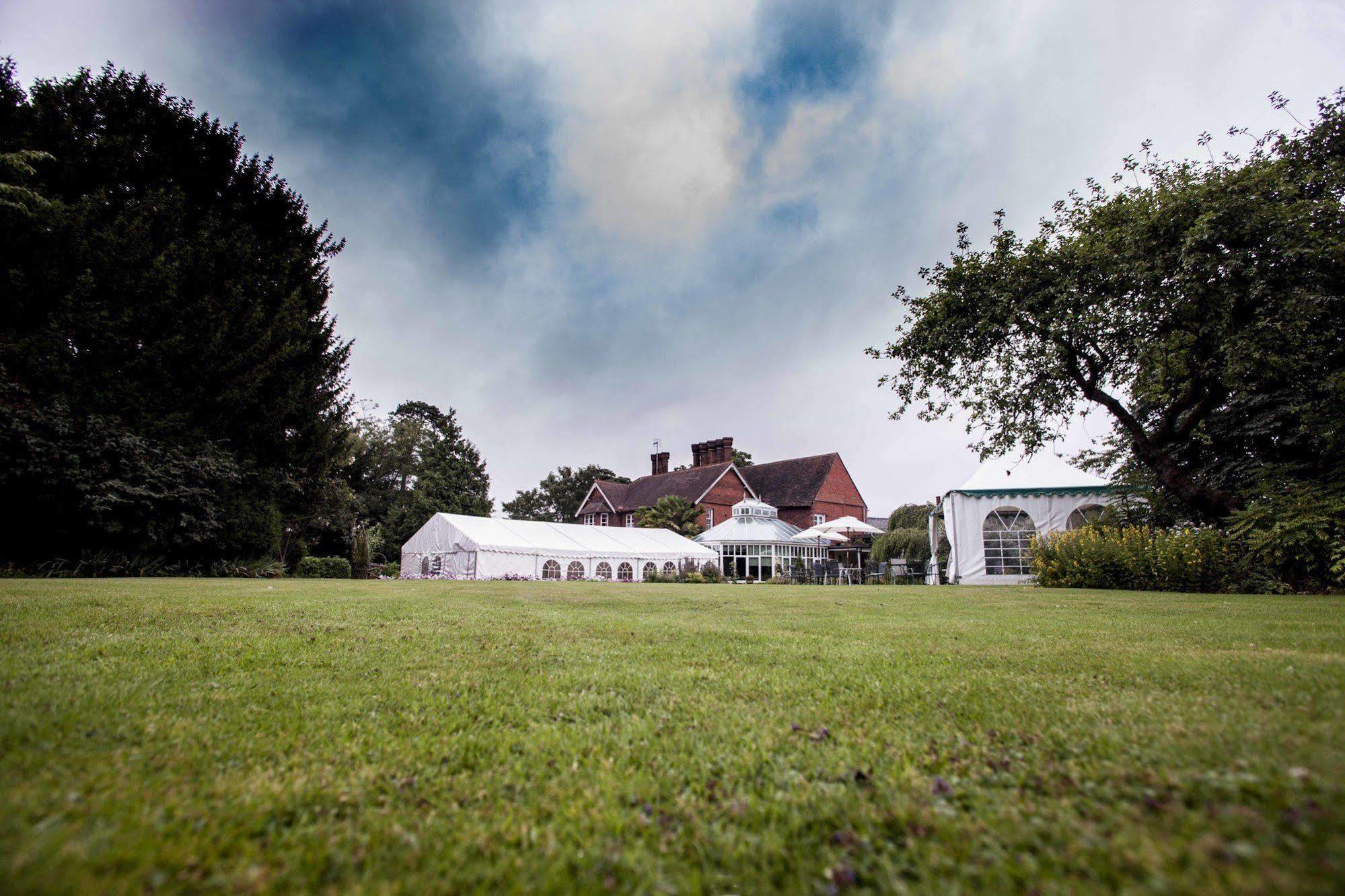 The Farmhouse At Redcoats Stevenage Exterior photo