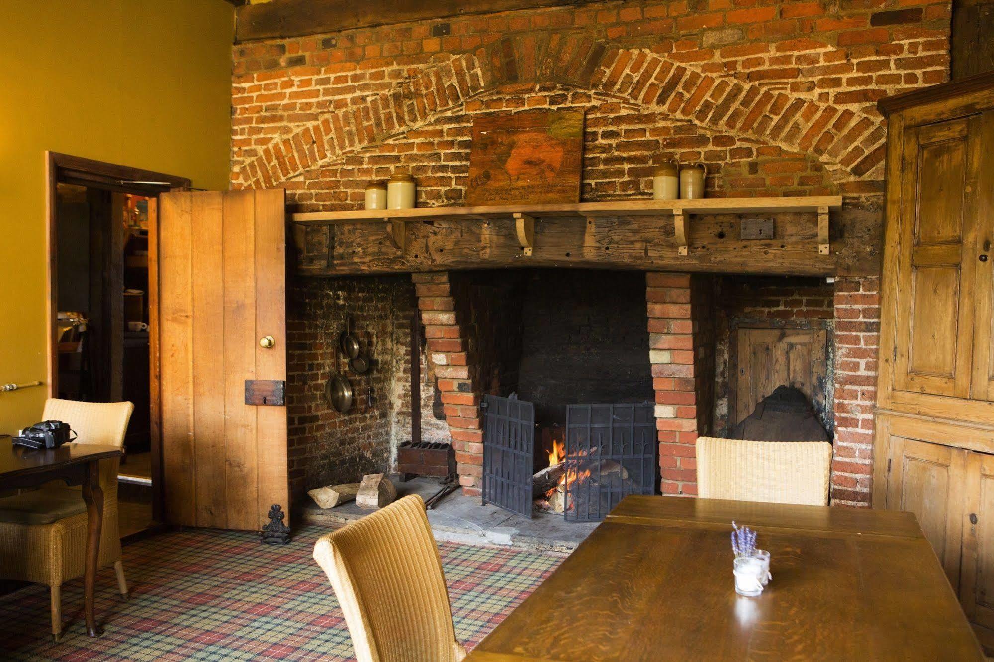 The Farmhouse At Redcoats Stevenage Exterior photo